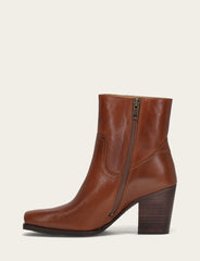 Women's Cinnamon Shiloh Zip Booties Cinnamon