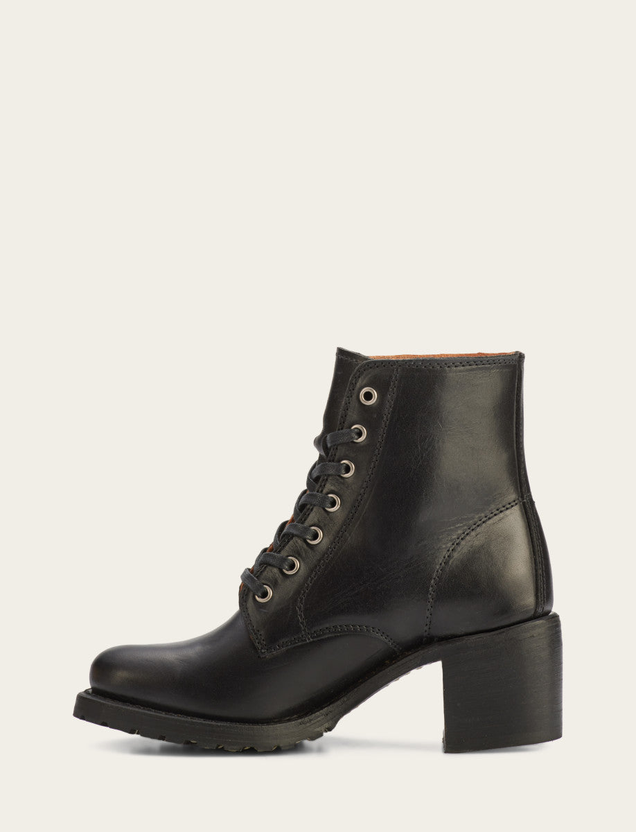 Women's Black Sabrina 6G Lace Up Boots Black