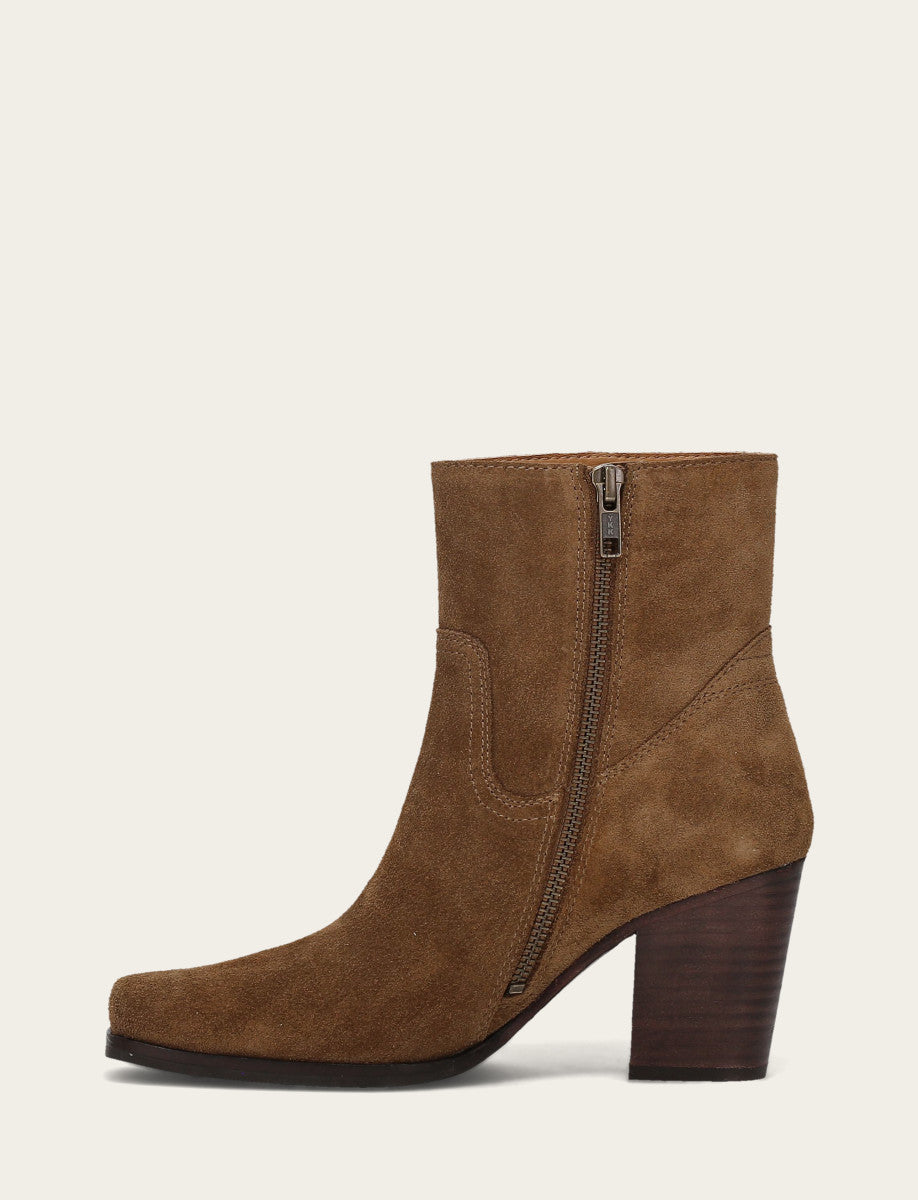 Shiloh Zip Bootie Barley