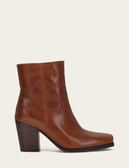 Women's Cinnamon Shiloh Zip Booties Cinnamon