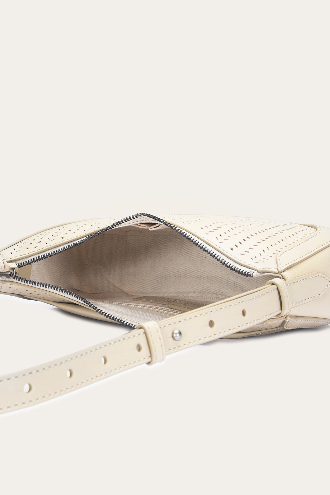 Stella Baguette in Oat Oat
